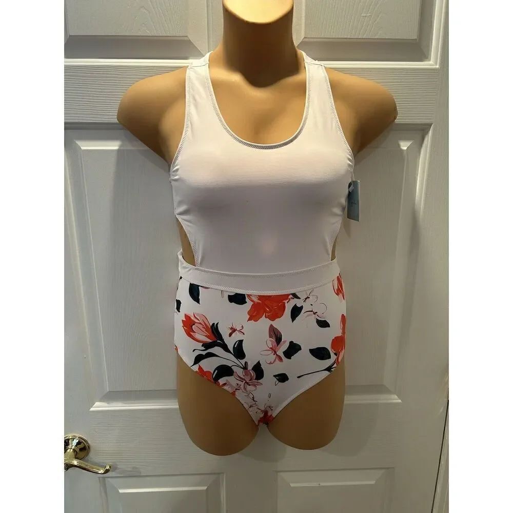 CUPSHE Women's White/Floral Pattern Open Back Swimsuit Small